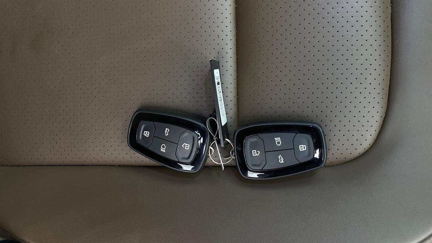 2019 Tata Harrier XZ PLUS 2.0L, Diesel, Manual, 75,989 km, Key Close Up