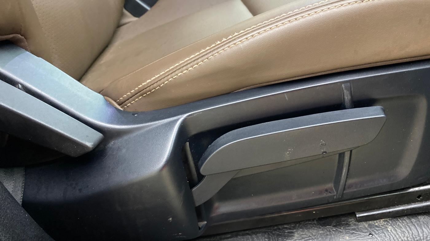 2019 Tata Harrier XZ PLUS 2.0L, Diesel, Manual, 75,989 km, Driver Side Adjustment Panel