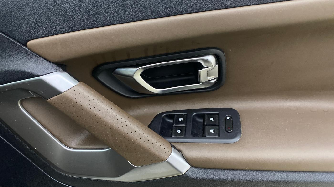 2019 Tata Harrier XZ PLUS 2.0L, Diesel, Manual, 75,989 km, Driver Side Door Panels Control
