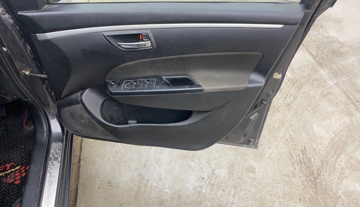 2017 Maruti Swift VDI (O), Diesel, Manual, 48,197 km, Driver Side Door Panels Control