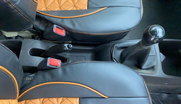 2018 Hyundai Eon ERA +, Petrol, Manual, 56,449 km, Gear Lever