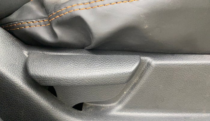 2018 Hyundai Eon ERA +, Petrol, Manual, 56,449 km, Driver Side Adjustment Panel