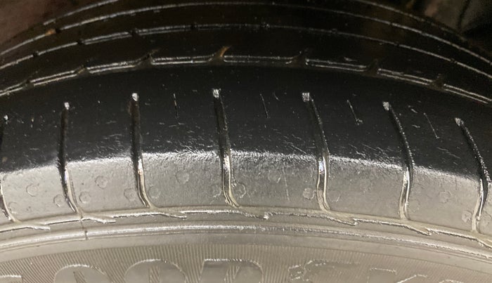 2017 Tata NEXON XM PETROL, Petrol, Manual, 1,18,875 km, Left Rear Tyre Tread