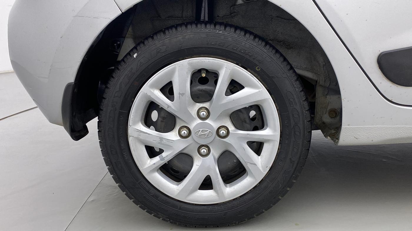 2017 Hyundai Grand i10 MAGNA 1.2 KAPPA VTVT, Petrol, Manual, 29,639 km, Right Rear Wheel