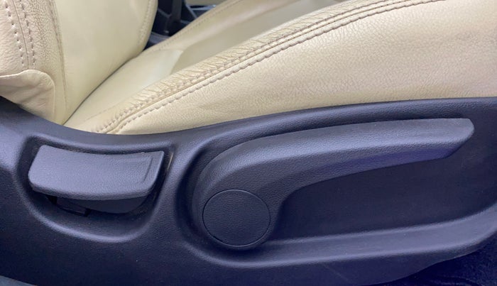 2019 Hyundai Verna 1.6 VTVT SX, Petrol, Manual, 82,873 km, Driver Side Adjustment Panel