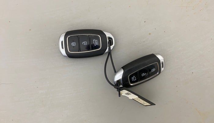 2019 Hyundai Verna 1.6 VTVT SX, Petrol, Manual, 82,873 km, Key Close Up