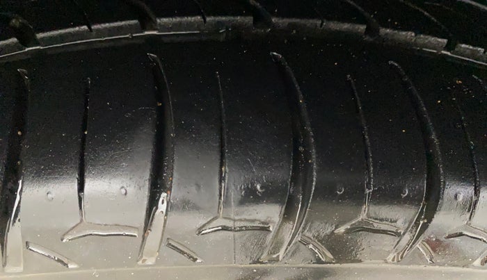 2019 Hyundai Verna 1.6 VTVT SX, Petrol, Manual, 82,873 km, Right Front Tyre Tread