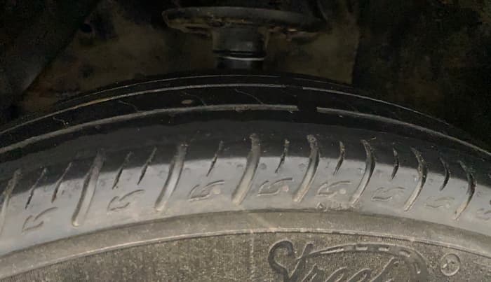 2019 Maruti Vitara Brezza VDI, Diesel, Manual, 1,20,345 km, Left Front Tyre Tread