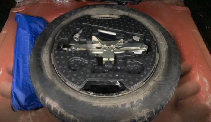 2019 Maruti Vitara Brezza VDI, Diesel, Manual, 1,20,345 km, Spare Tyre
