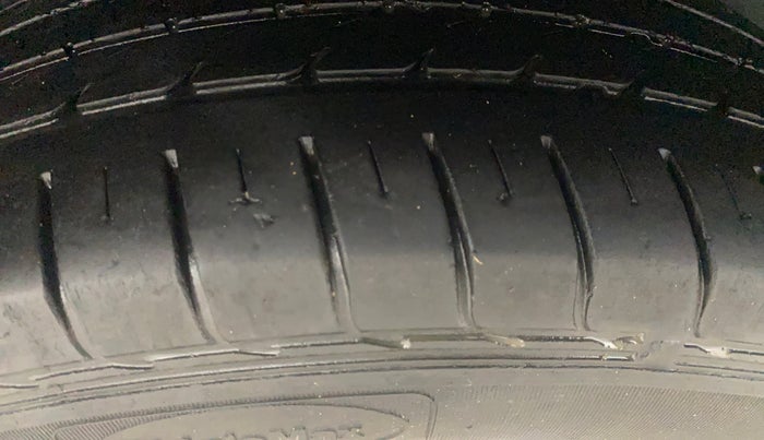 2020 MG HECTOR SMART HYBRID 1.5 PETROL, Petrol, Manual, 39,286 km, Right Rear Tyre Tread