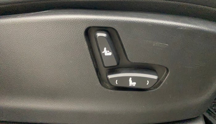 2020 MG HECTOR SMART HYBRID 1.5 PETROL, Petrol, Manual, 39,286 km, Driver Side Adjustment Panel