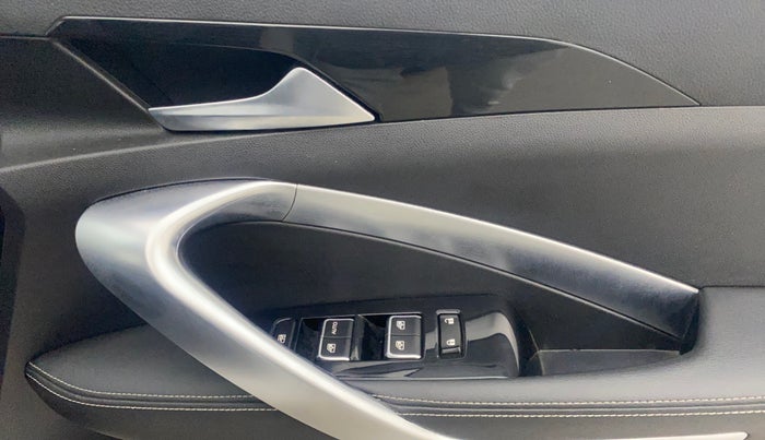 2020 MG HECTOR SMART HYBRID 1.5 PETROL, Petrol, Manual, 39,286 km, Driver Side Door Panels Control