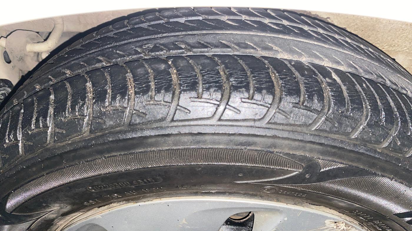 2015 Maruti Celerio VXI, Petrol, Manual, 34,911 km, Right Rear Tyre Tread