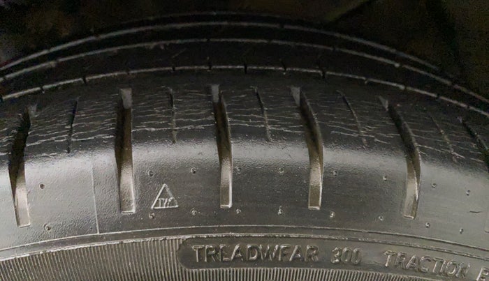 2017 Maruti Baleno ZETA PETROL 1.2, Petrol, Manual, 13,989 km, Left Rear Tyre Tread