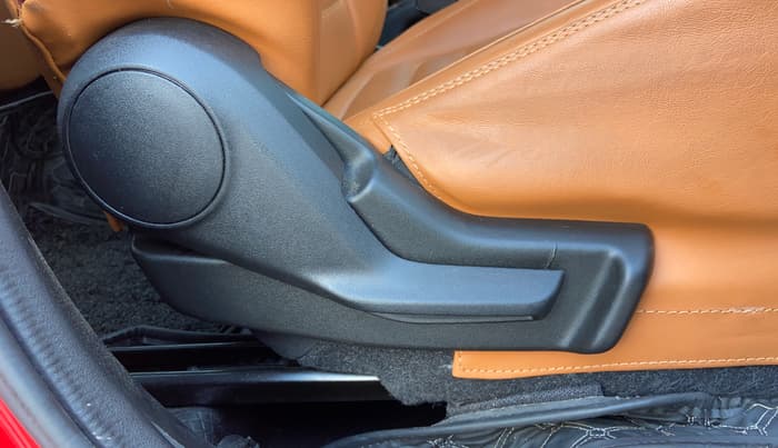 2024 Maruti Swift VXi (O) AMT, Petrol, Automatic, 12,128 km, Driver Side Adjustment Panel