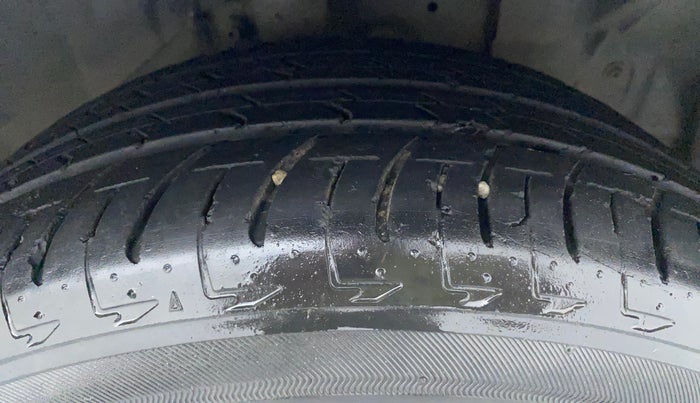 2018 Ford Ecosport TITANIUM + 1.5L PETROL AT, Petrol, Automatic, 77,380 km, Right Front Tyre Tread