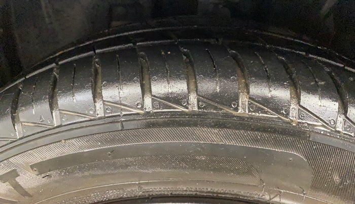 2020 Datsun Redi Go T, Petrol, Manual, 25,838 km, Left Front Tyre Tread