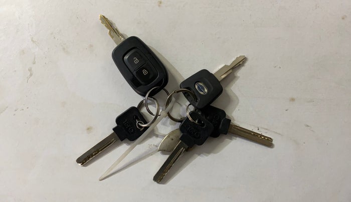 2020 Datsun Redi Go T, Petrol, Manual, 25,838 km, Key Close Up