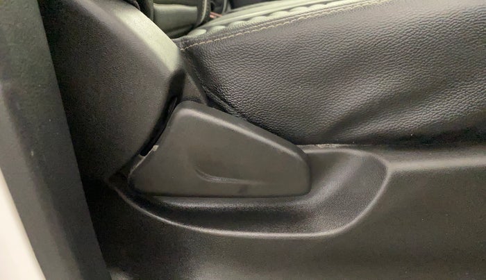 2020 Datsun Redi Go T, Petrol, Manual, 25,838 km, Driver Side Adjustment Panel