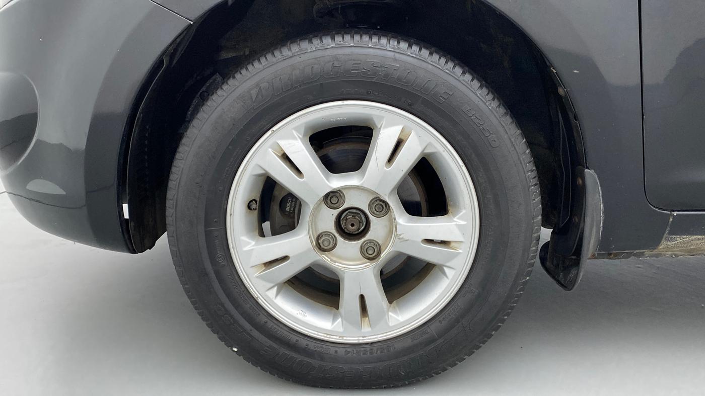 2011 Hyundai i20 SPORTZ 1.2 O, Petrol, Manual, 99,796 km, Left Front Wheel