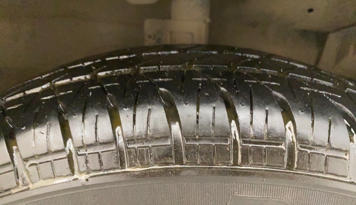 2013 Maruti Swift Dzire VXI, Petrol, Manual, 40,877 km, Right Front Tyre Tread