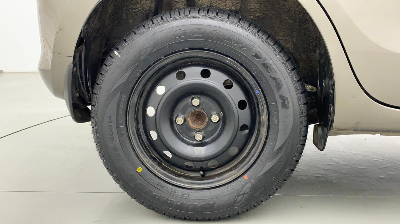 2019 Maruti Swift LXI, Petrol, Manual, 13,121 km, Right Rear Wheel