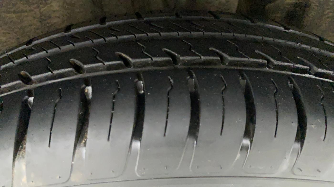 2019 Maruti Swift LXI, Petrol, Manual, 13,121 km, Left Rear Tyre Tread