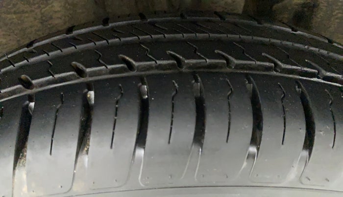 2019 Maruti Swift LXI, Petrol, Manual, 13,121 km, Left Rear Tyre Tread