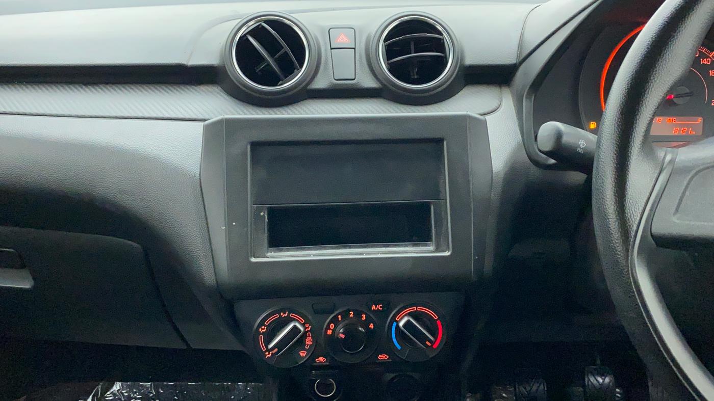 2019 Maruti Swift LXI, Petrol, Manual, 13,121 km, Air Conditioner