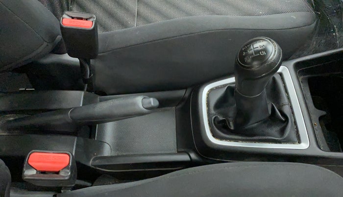 2019 Maruti Swift LXI, Petrol, Manual, 13,121 km, Gear Lever