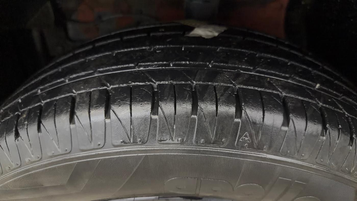 2019 Maruti Vitara Brezza ZDI PLUS DUAL TONE, Diesel, Manual, 53,330 km, Left Front Tyre Tread