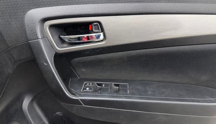 2019 Maruti Vitara Brezza ZDI PLUS DUAL TONE, Diesel, Manual, 53,330 km, Driver Side Door Panels Control