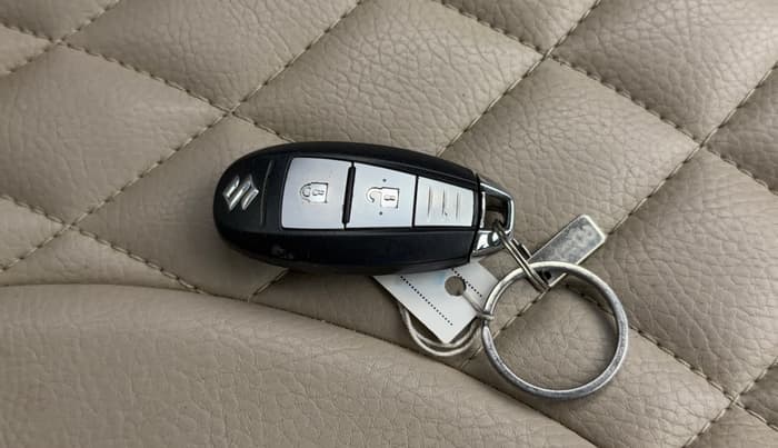 2019 Maruti Vitara Brezza ZDI PLUS DUAL TONE, Diesel, Manual, 53,330 km, Key Close Up