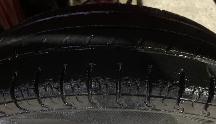 2014 Maruti Alto 800 LXI, Petrol, Manual, 21,626 km, Left Rear Tyre Tread
