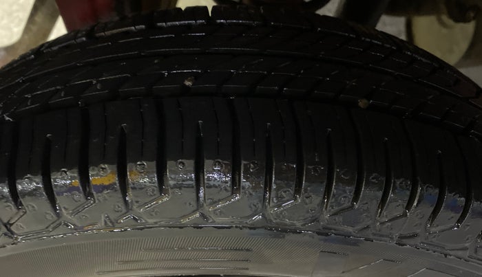 2014 Maruti Alto 800 LXI, Petrol, Manual, 21,626 km, Right Rear Tyre Tread