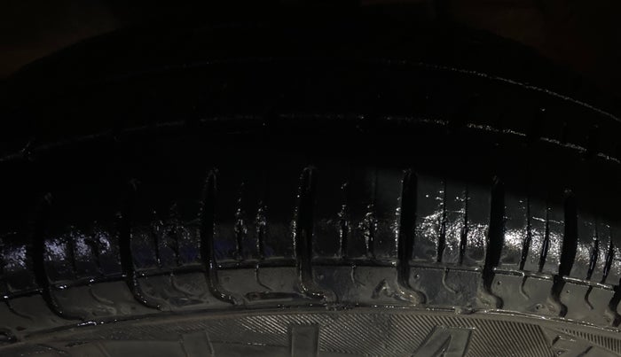 2014 Maruti Alto 800 LXI, Petrol, Manual, 21,626 km, Left Front Tyre Tread