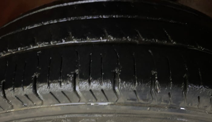 2014 Maruti Alto 800 LXI, Petrol, Manual, 21,626 km, Right Front Tyre Tread