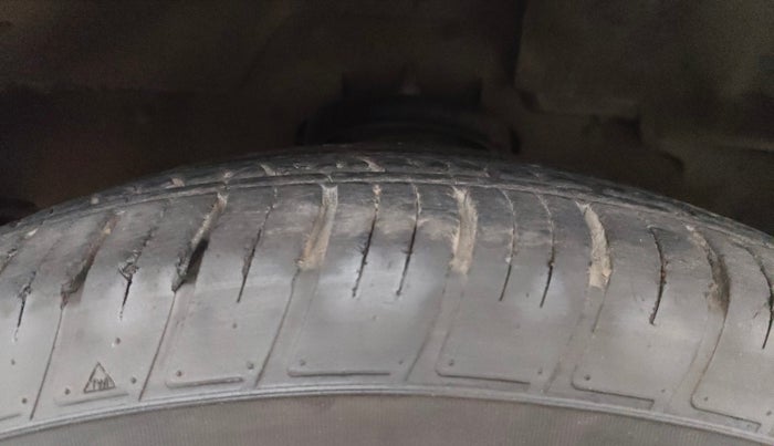 2020 Mahindra Scorpio S11 2WD, Diesel, Manual, 28,401 km, Left Front Tyre Tread