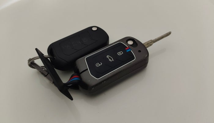 2020 Mahindra Scorpio S11 2WD, Diesel, Manual, 28,401 km, Key Close Up