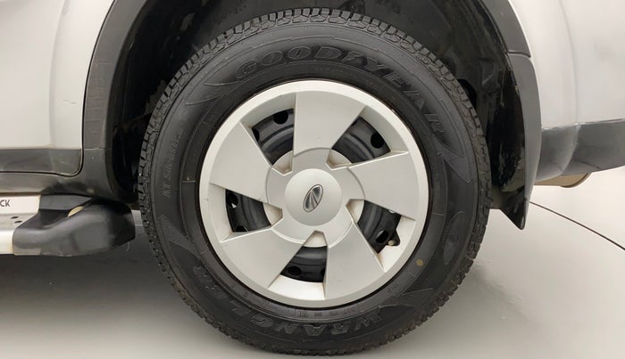 2016 Mahindra XUV500 W6, Diesel, Manual, 36,700 km, Left Rear Wheel