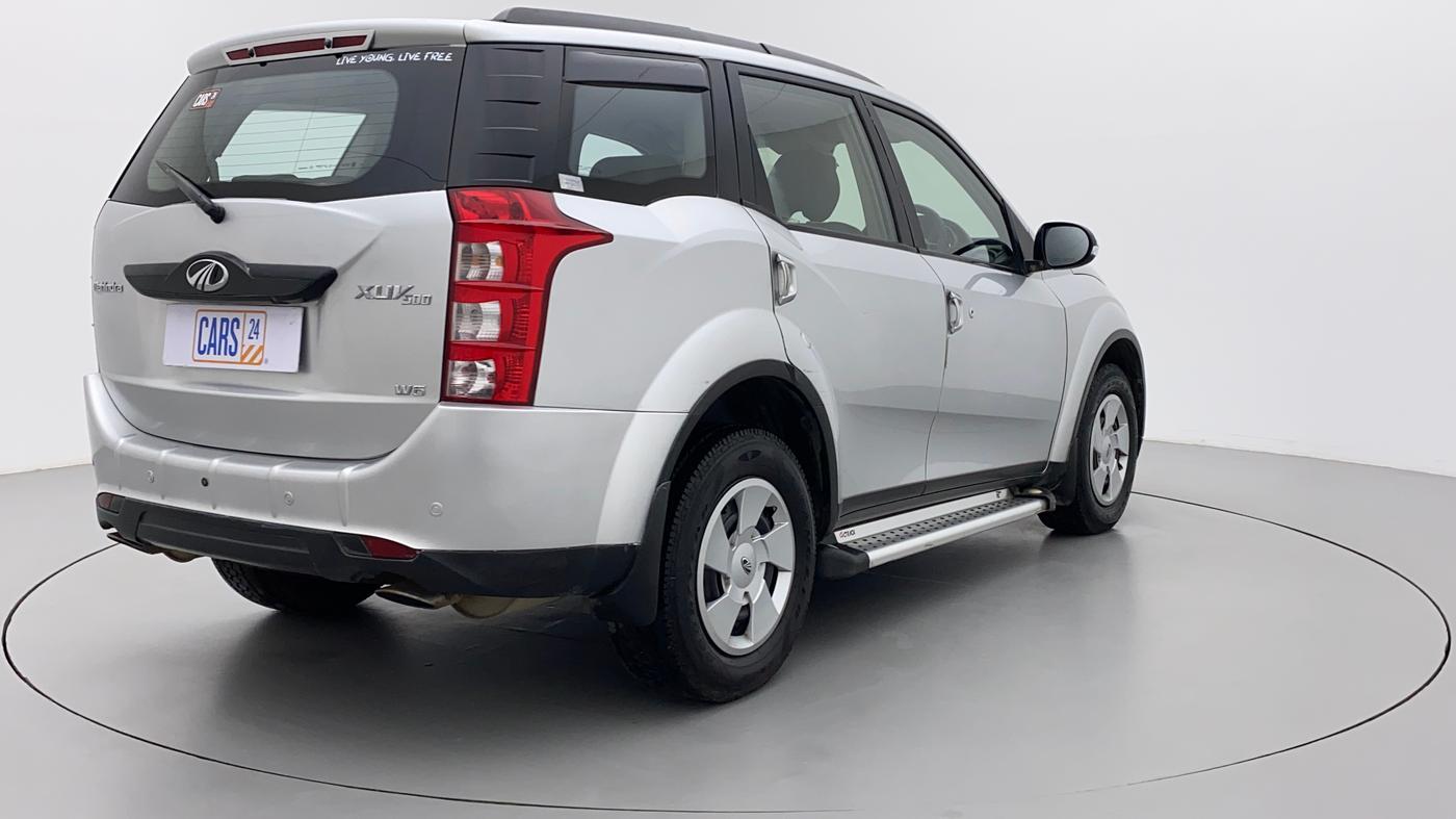 2016 Mahindra XUV500 W6, Diesel, Manual, 36,700 km, Right Back Diagonal