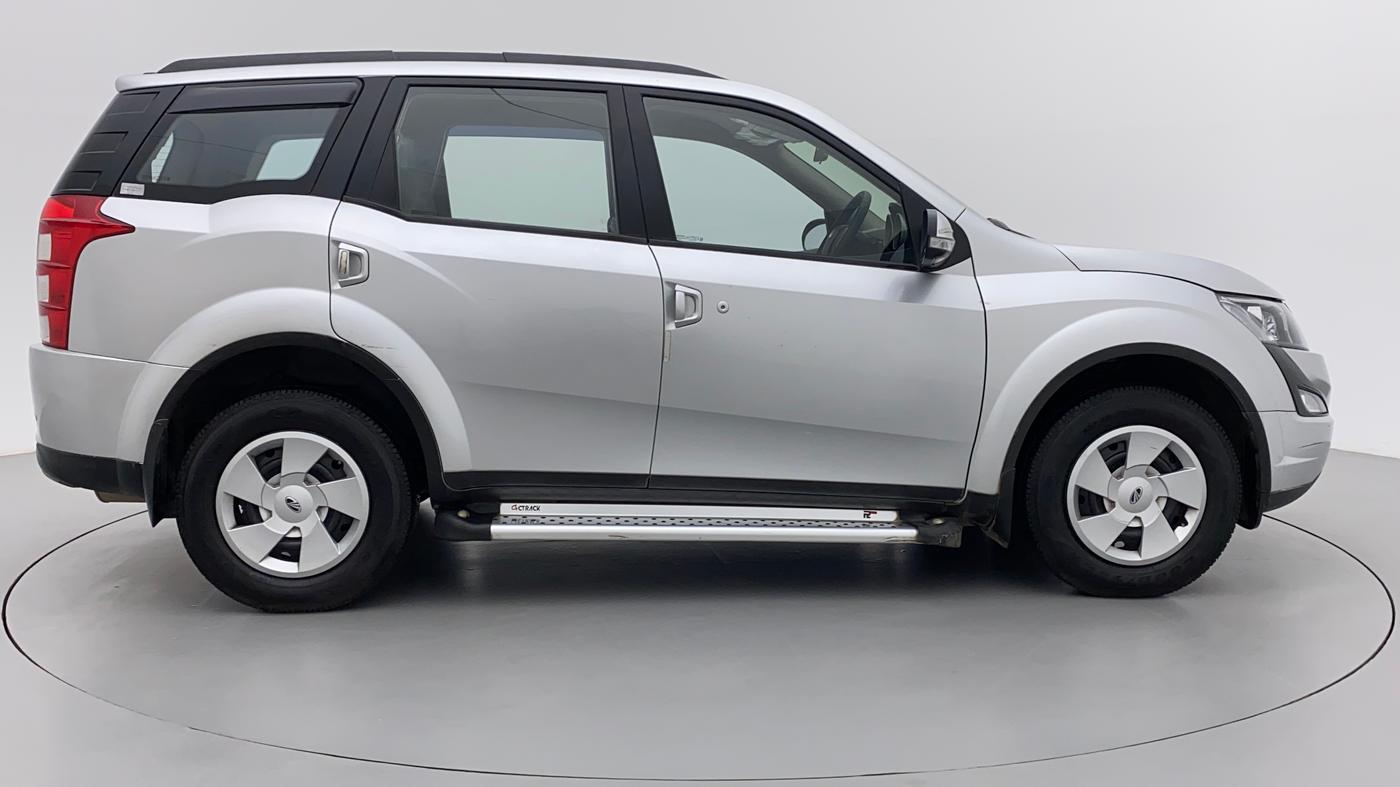 2016 Mahindra XUV500 W6, Diesel, Manual, 36,700 km, Right Side View