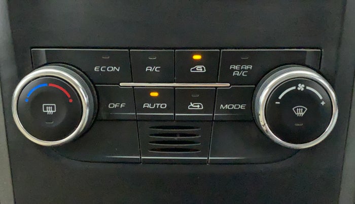 2016 Mahindra XUV500 W6, Diesel, Manual, 36,700 km, Automatic Climate Control