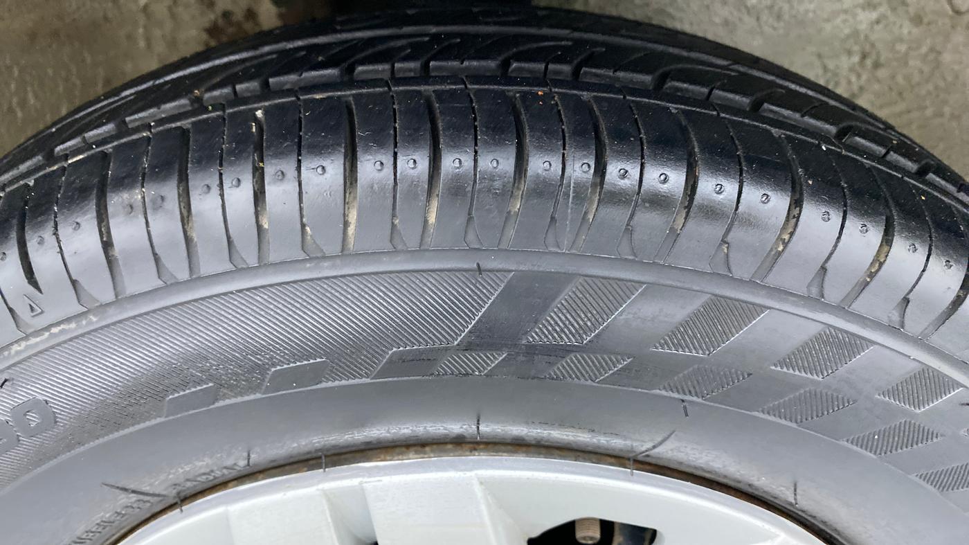 2014 Maruti Alto 800 LXI, Petrol, Manual, 24,316 km, Right Front Tyre Tread