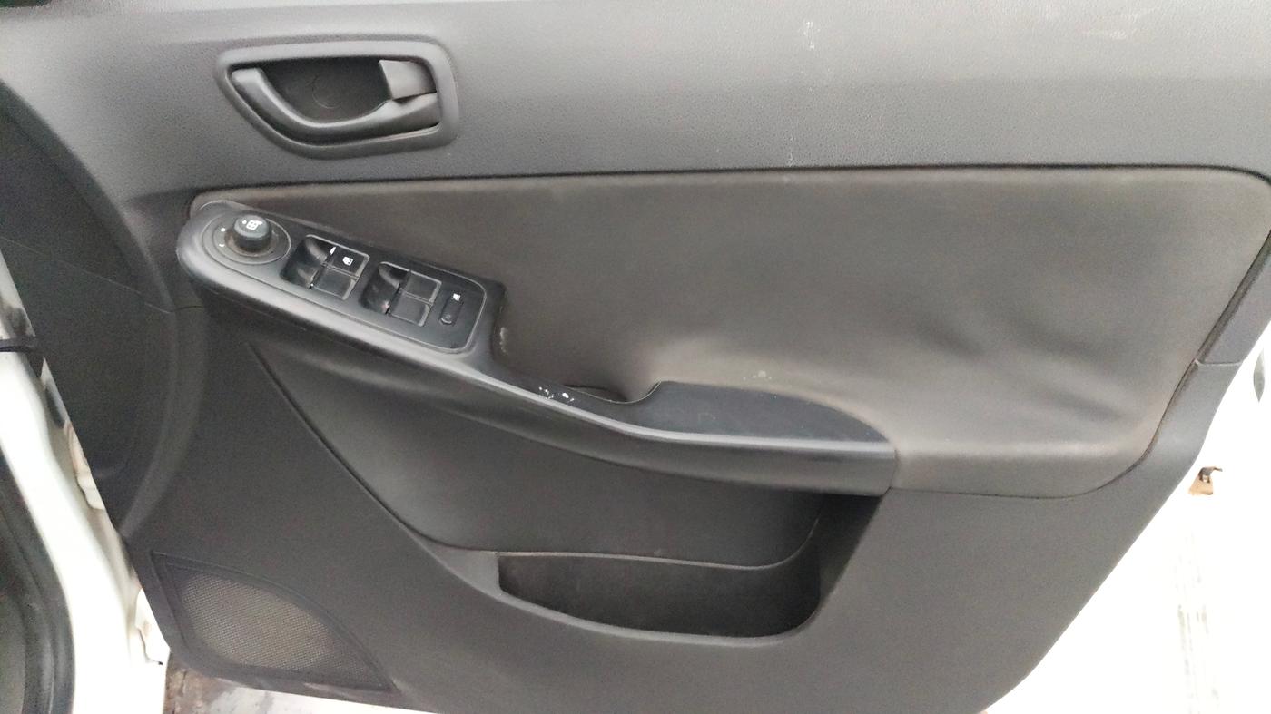 2019 Tata Zest XM PETROL, CNG, Manual, 69,676 km, Driver Side Door Panels Control