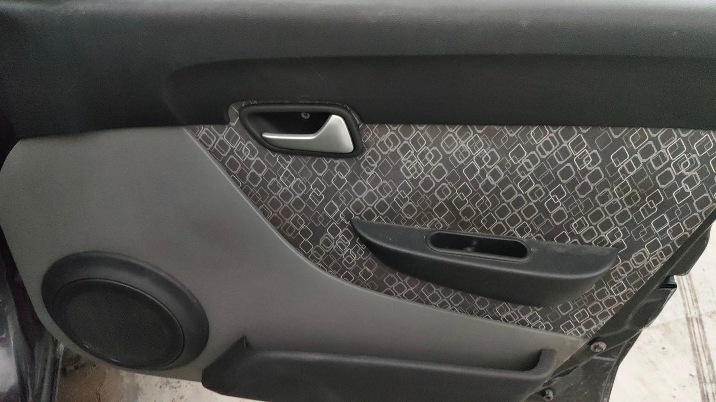 2017 Maruti Alto 800 VXI, CNG, Manual, 71,105 km, Driver Side Door Panels Control