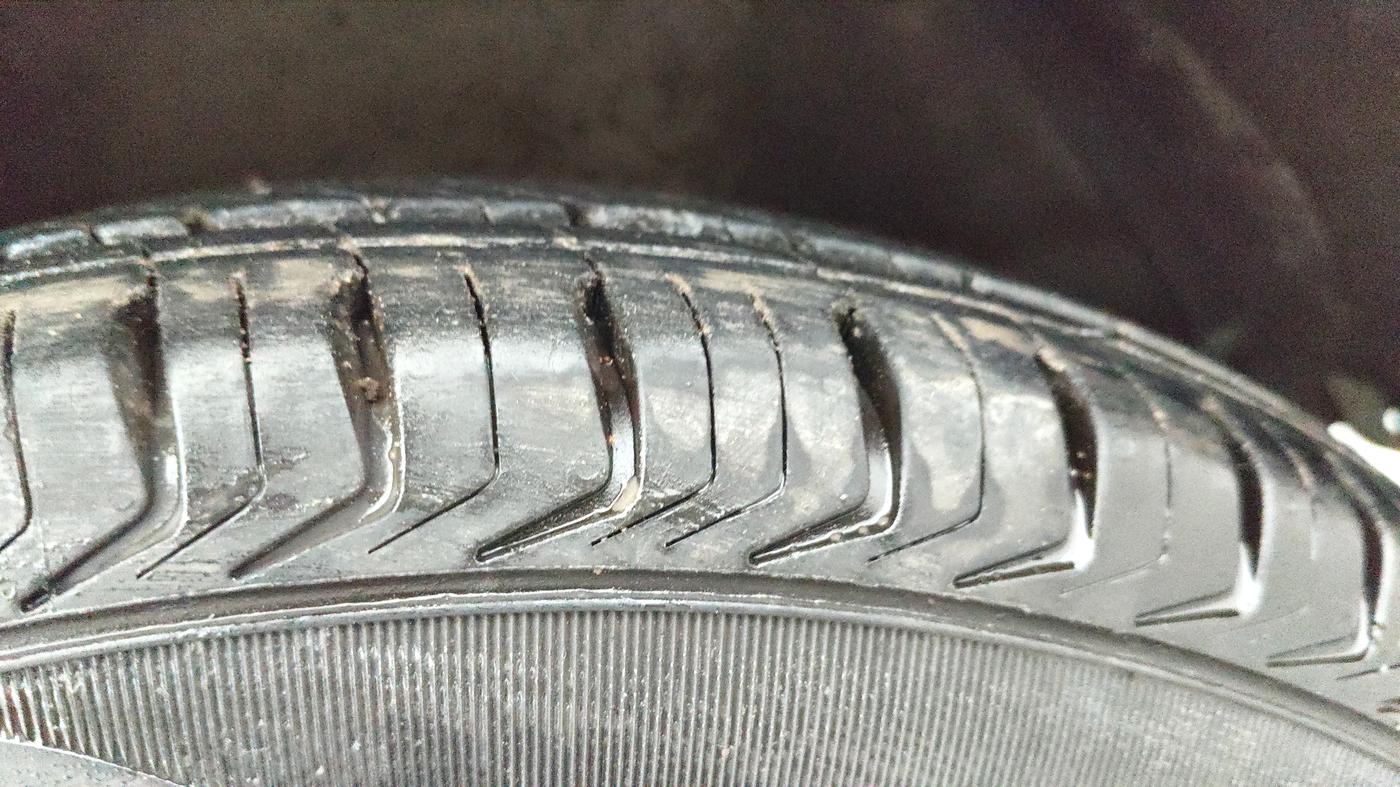 2017 Maruti Alto 800 VXI, CNG, Manual, 71,105 km, Right Front Tyre Tread