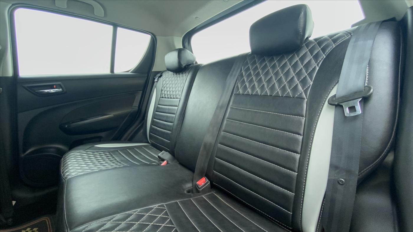 2017 Maruti Swift VXI OPT, Petrol, Manual, 31,345 km, Right Side Door Cabin View