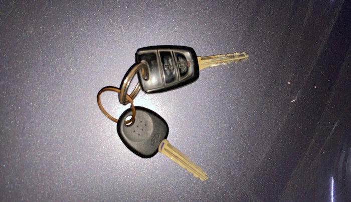 2016 Hyundai Grand i10 SPORTZ 1.2 KAPPA VTVT, Petrol, Manual, 24,298 km, Key Close Up