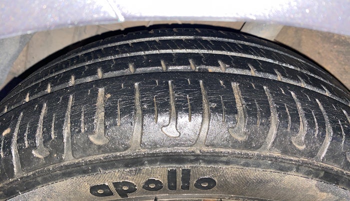 2016 Hyundai Grand i10 SPORTZ 1.2 KAPPA VTVT, Petrol, Manual, 24,298 km, Left Front Tyre Tread